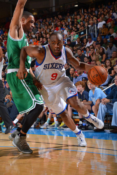 曼联疑似为青训新太子首秀铺垫！曝其不喜欢小梅西绰号，想做自己（曼联或为青训新星首秀预热！传其不喜“小梅西”称号，更想做自己）