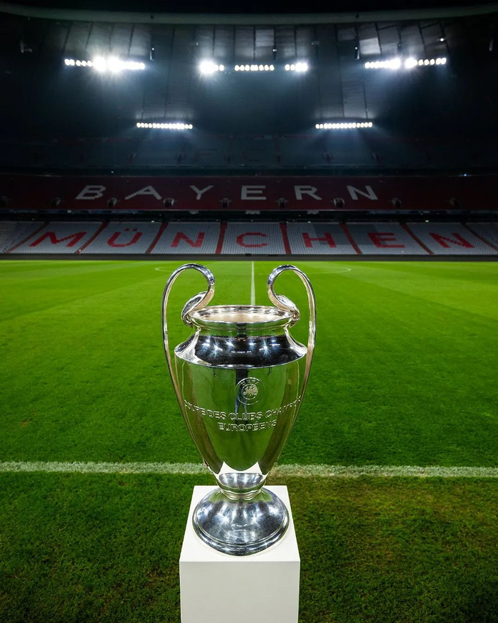 残特奥会选手与领跑员携手冲线夺冠（残特奥会选手与领跑员并肩冲线夺魁）