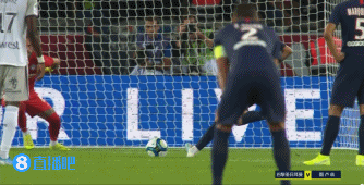 美媒：锡安前队友称锡安拥有詹姆斯级别的天赋，本可以更出色