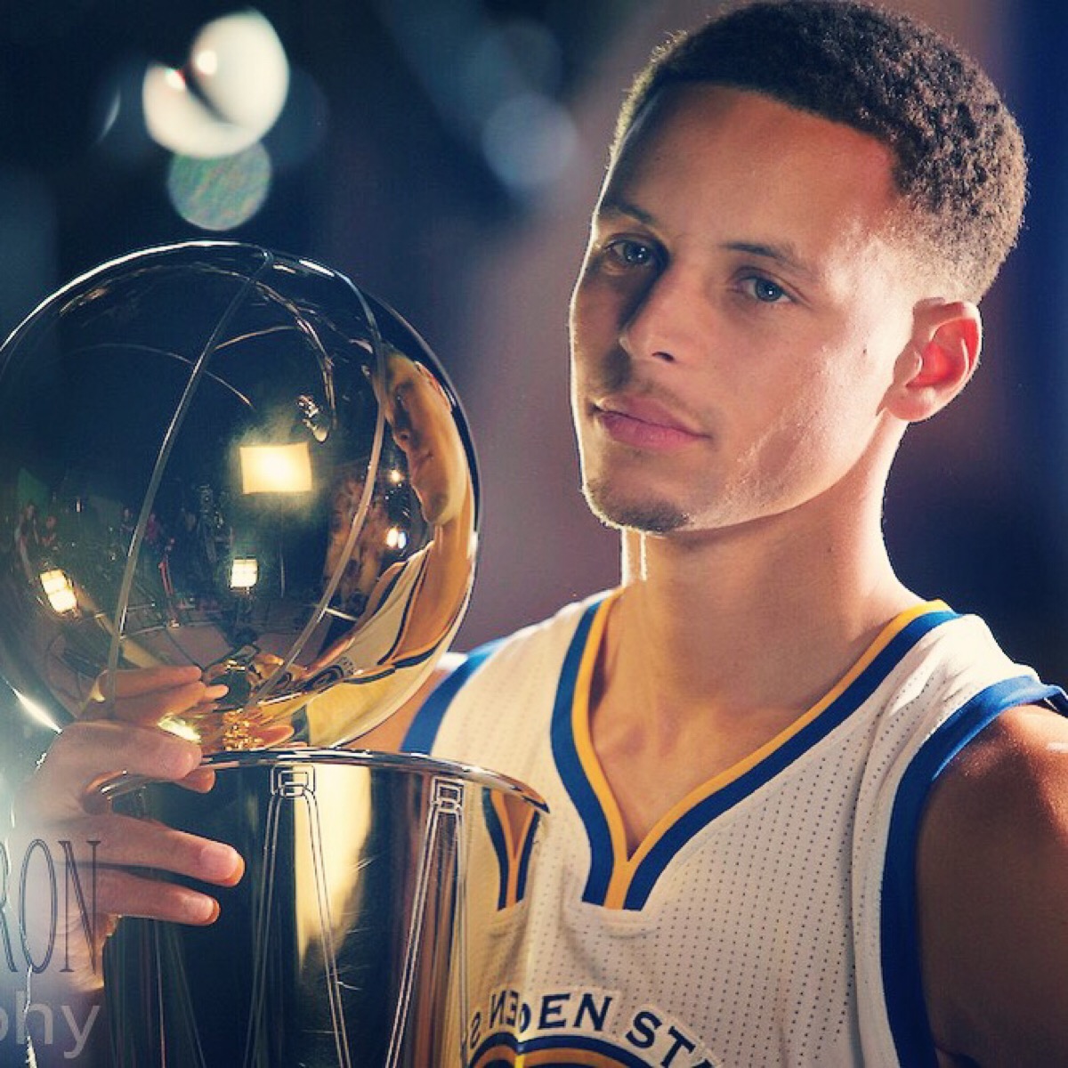 邵佳一告别西海岸球员：一天是你们教练，就永远是（邵佳一深情告别西海岸球员：当过一天你们的教练，便是一辈子）