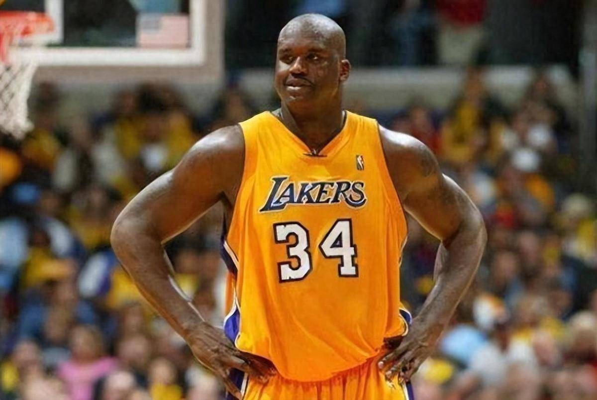 费拉拉：现在的那不勒斯领先于尤文，谈论尤文争冠毫无意义（费拉拉：那不勒斯当下占据上风，讨论尤文夺冠毫无意义）