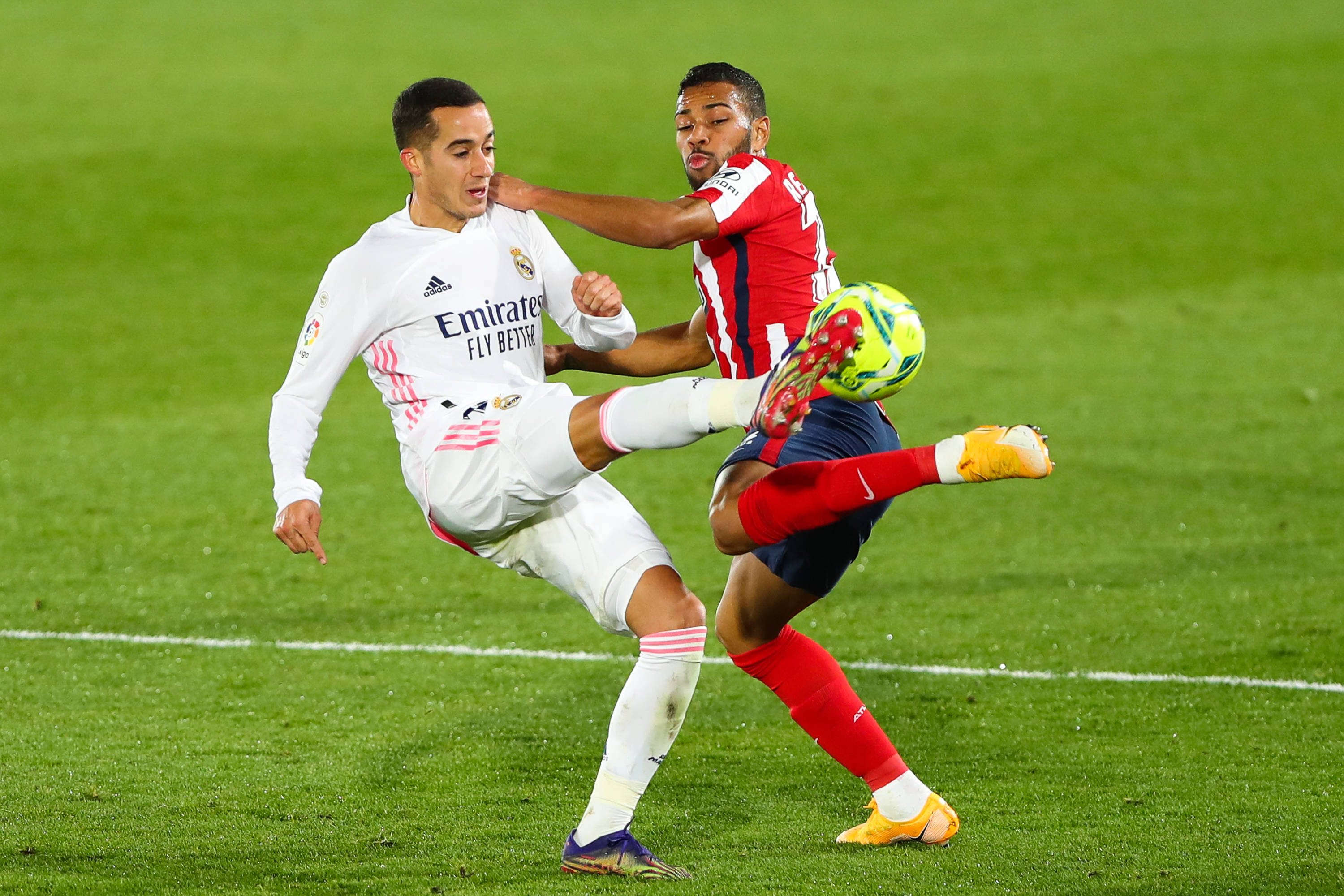 队记：此前被列入缺席名单的克莱，可以出战今天的比赛（队记：克莱从缺席名单移除，今日确认出战）