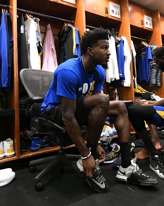 小贝：我希望梅西退役后住在迈阿密，但他说只想住诺坎普附近（贝克汉姆盼梅西退役后定居迈阿密，梅西称更愿住在诺坎普附近）