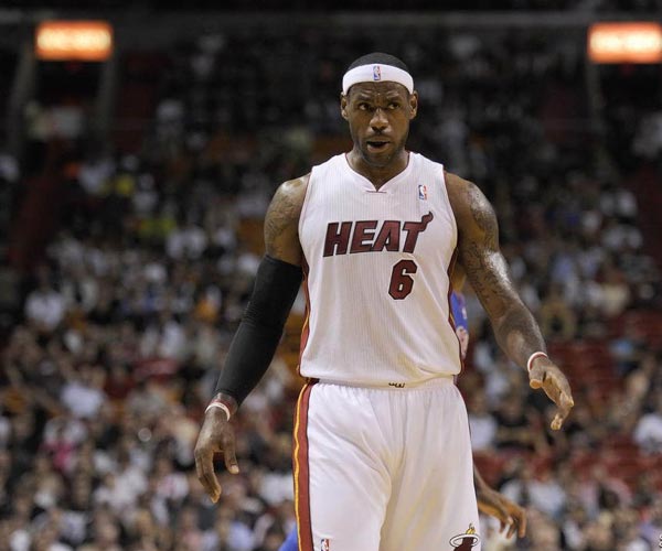 亚洲杯强队集体发力（亚洲杯豪强齐发威）