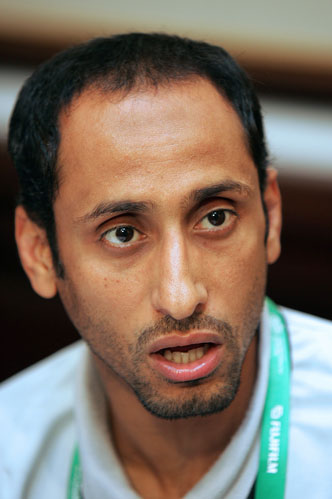 前锋连续助攻带动全队节奏（前锋连助攻激活全队节奏）